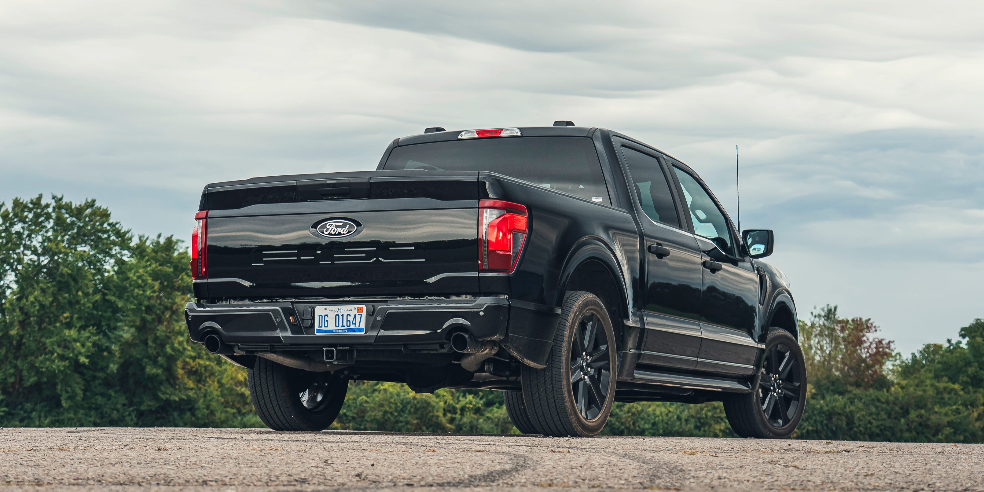 2026 Ford F-150 STX Lobo: Exterior Photo Gallery