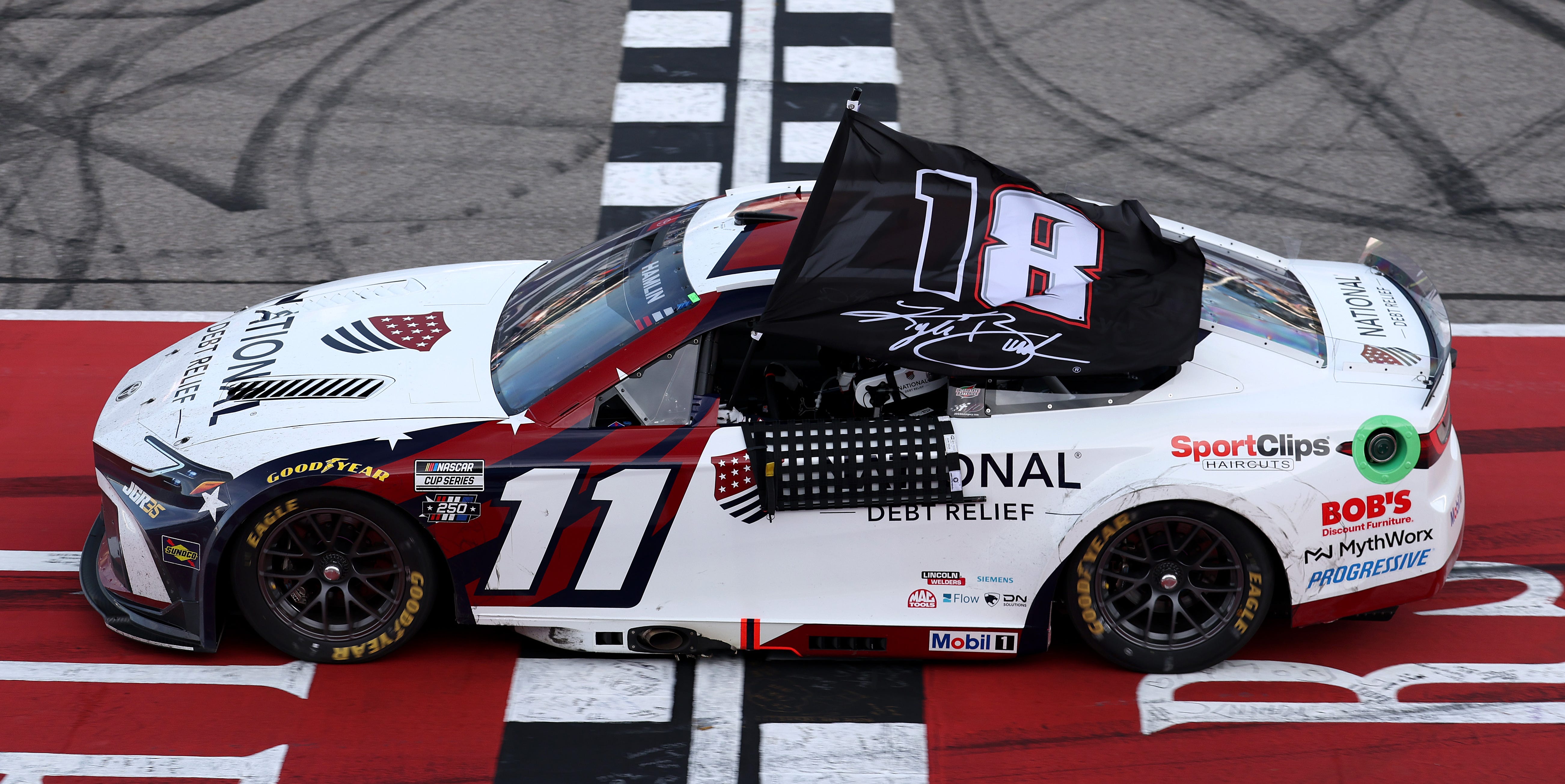 Denny Hamlin Wins at Michigan, Ties Kyle Busch All-Time