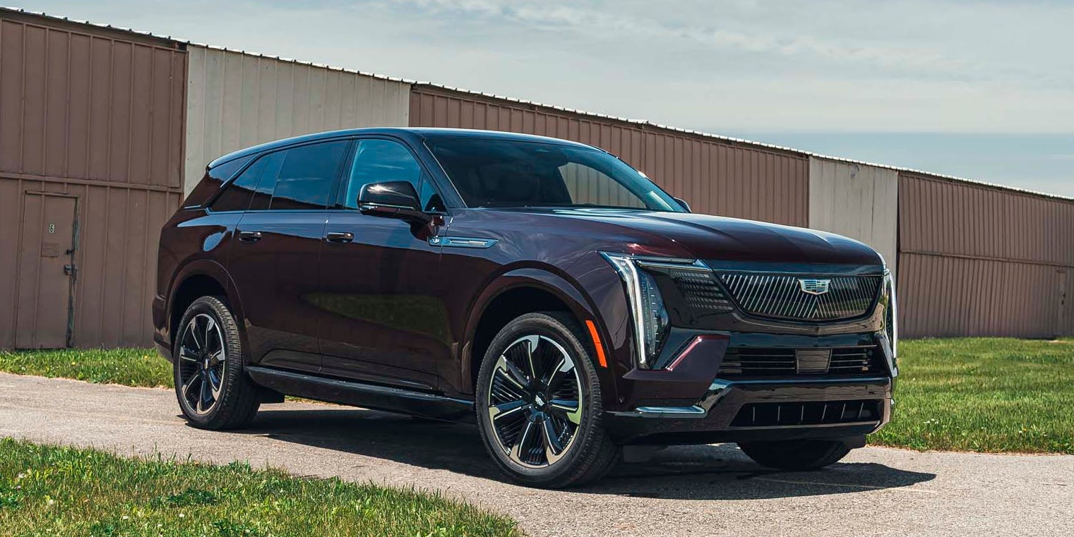 EVPlay LT Brings Apple CarPlay and Android Auto to GM EVs