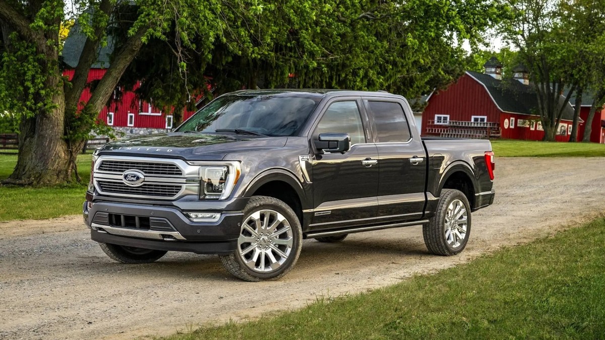 Ford Drops V8 Option from F-150 King Ranch and Platinum Trims