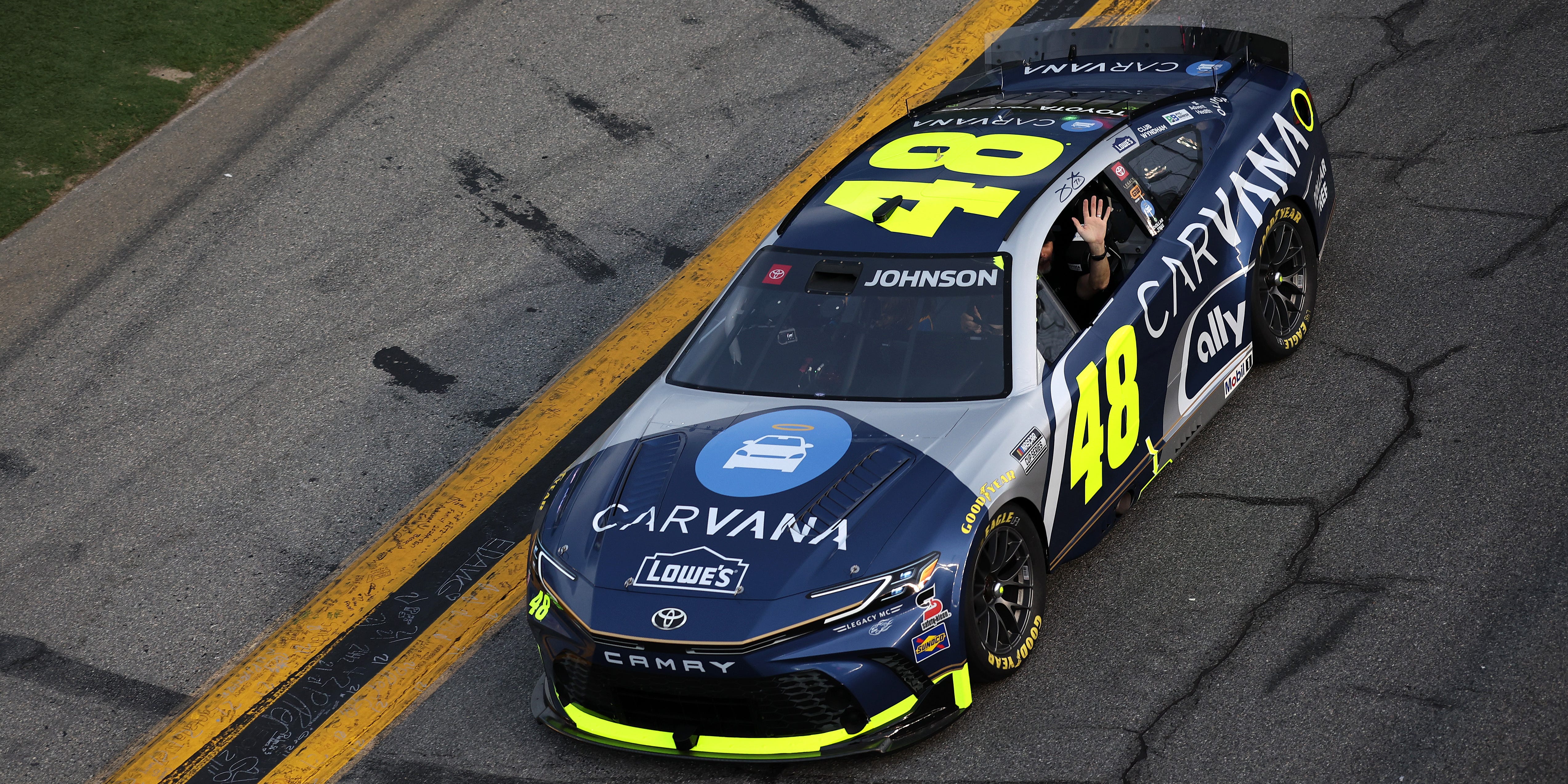 Lowe's Returns for Jimmie Johnson's Final Daytona 500 Paint Scheme