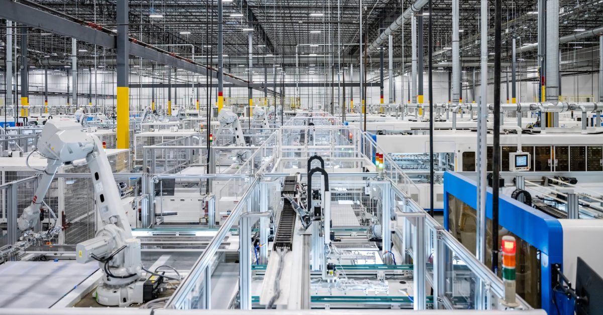 T1 Energy Acquires KORE Power to Expand Battery Storage Business